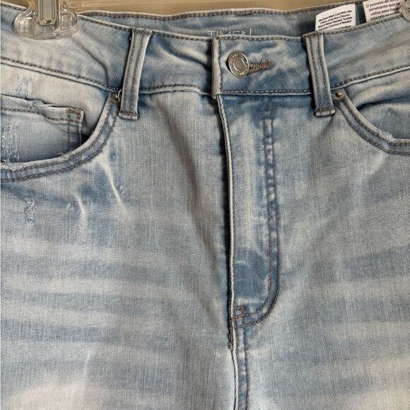 Light Blue distressed Denim Jeans 8 - Picture 4 of 9